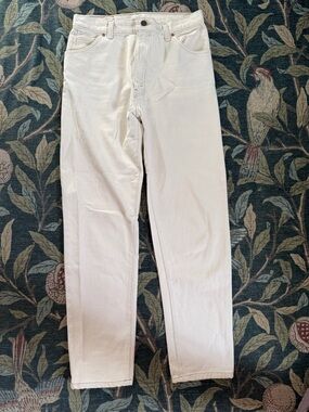 Levi's Straight Leg Jeans in Off-White